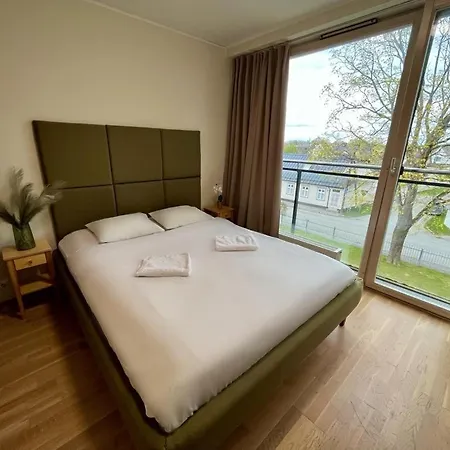 Self Check-in 24-7 *